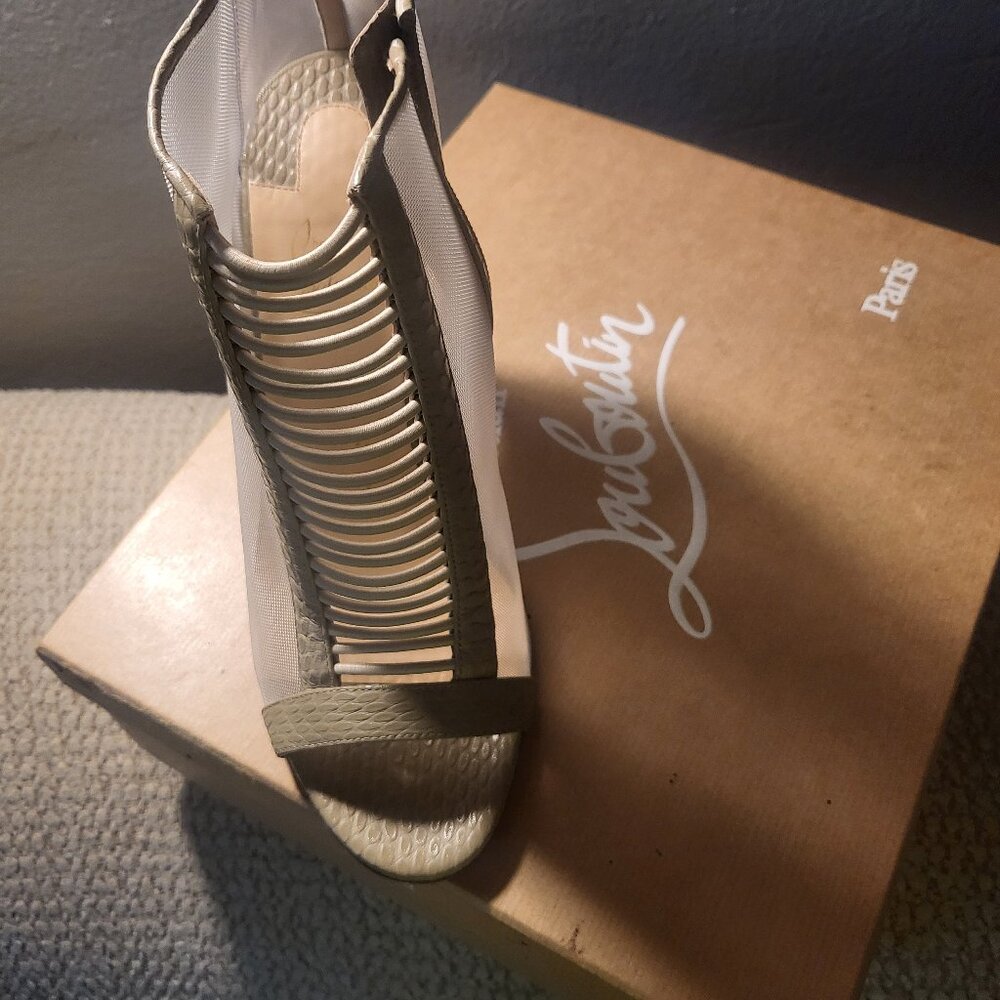 Christian Louboutin Red Bottom Heels Size 8.5